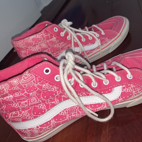 Hello Kitty Sk8 Hightop Vans - Picture 6 of 8
